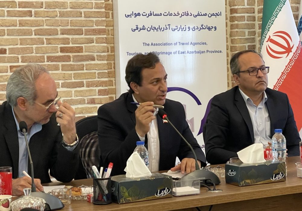 شهرستان‌ها باید سهم پررنگ‌تری در آینده صنایع‌دستی استان داشته باشند