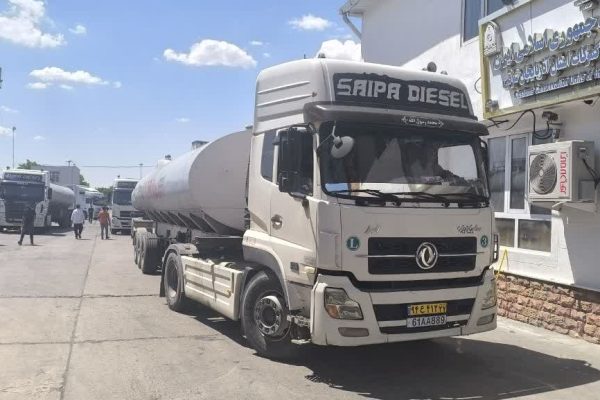 گمرک تبریز با ۶۹ درصد ارزش و ۵۵ درصد وزن صادرات، رتبه اول را دارد