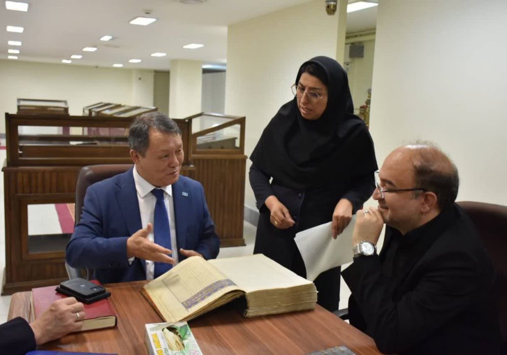 کتابخانه مرکزی تبریز، بستری ارزشمند برای گسترش دیپلماسی فرهنگی میان ایران و قزاقستان است