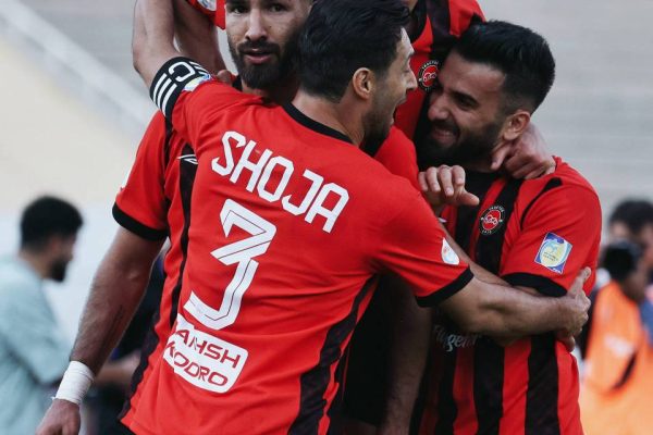 طوفان مغانلو در ورزشگاه یادگار امام