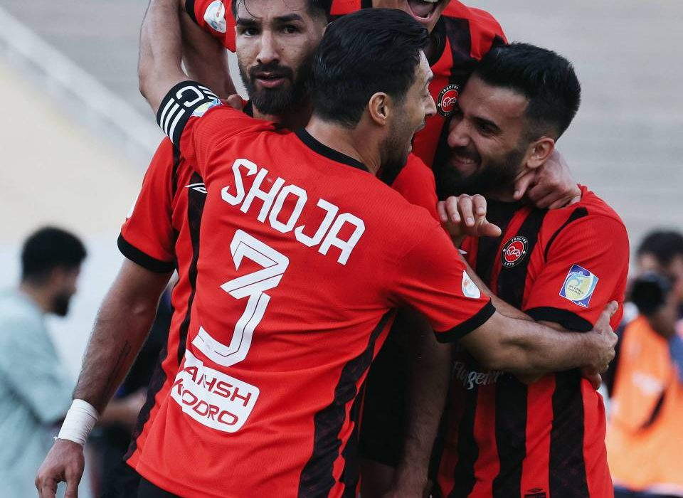 طوفان مغانلو در ورزشگاه یادگار امام