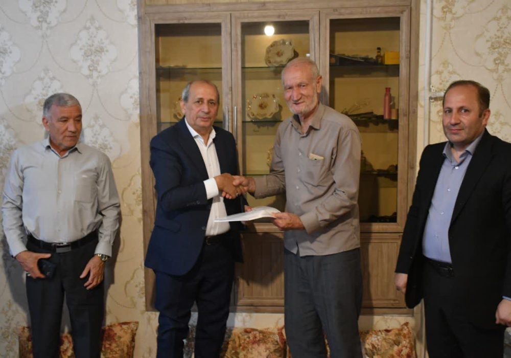 دیدار شهرام شفیعی با جانباز سرافراز مراغه در هفته دولت