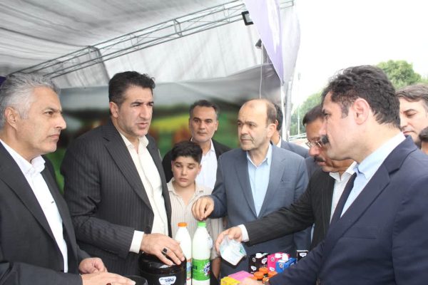 با حضور معاون رئیس‌جمهور در جشنواره عسل و لبنیات سراب