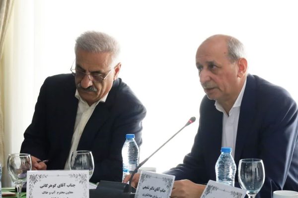 استفاده از ظرفیت‌های استانی است