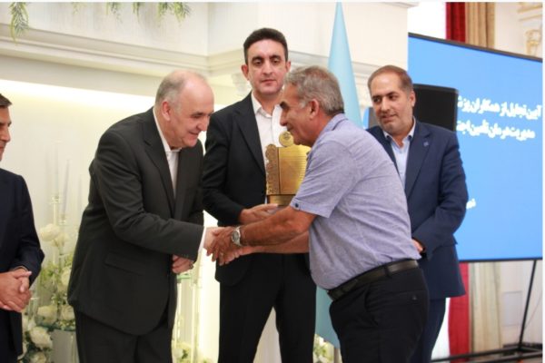 داروسازان و دندانپزشکان