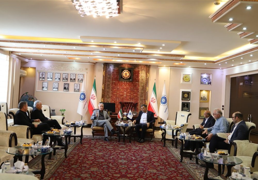 نایب‌رئیس اتاق ایران در دیدار با هیئت‌رئیسه‌ی اتاق تبریز تاکید کرد