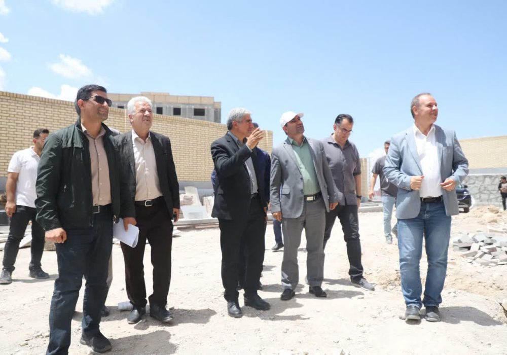 تقدیر فرماندار اسکو از کیفیت بالای مدارس در حال احداث شرکت عمران شهر جدید سهند