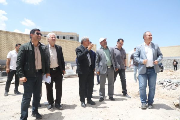 تقدیر فرماندار اسکو از کیفیت بالای مدارس در حال احداث شرکت عمران شهر جدید سهند