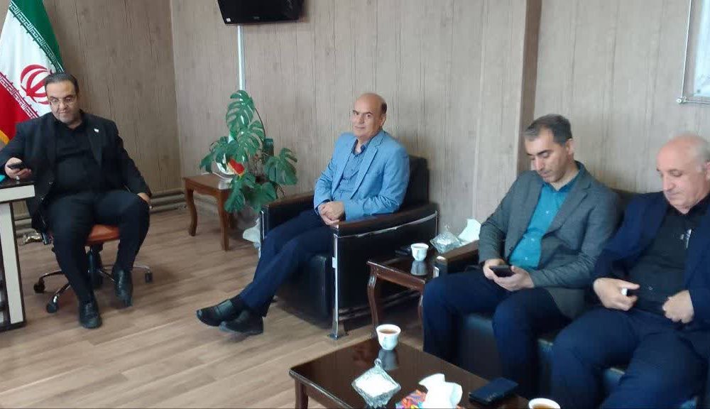 مدیرکل حفاظت محیط‌زیست آذربایجان شرقی و فرماندار سراب بر توسعه صنایع در چارچوب الزامات زیست‌محیطی